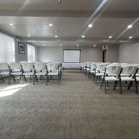 Country Inn & Suites By Radisson, West Valley City, Ut ภายนอก รูปภาพ